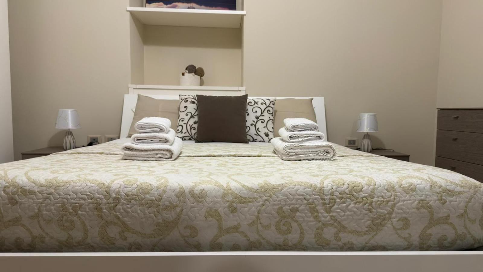 Appartamento Fontanella Deluxe Бриндизи Екстериор снимка