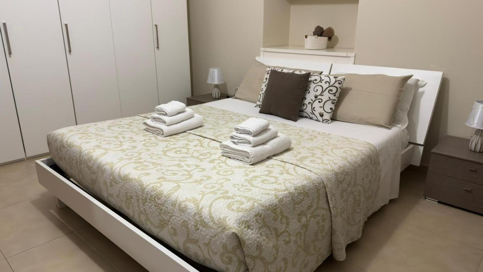 Appartamento Fontanella Deluxe Бриндизи Екстериор снимка